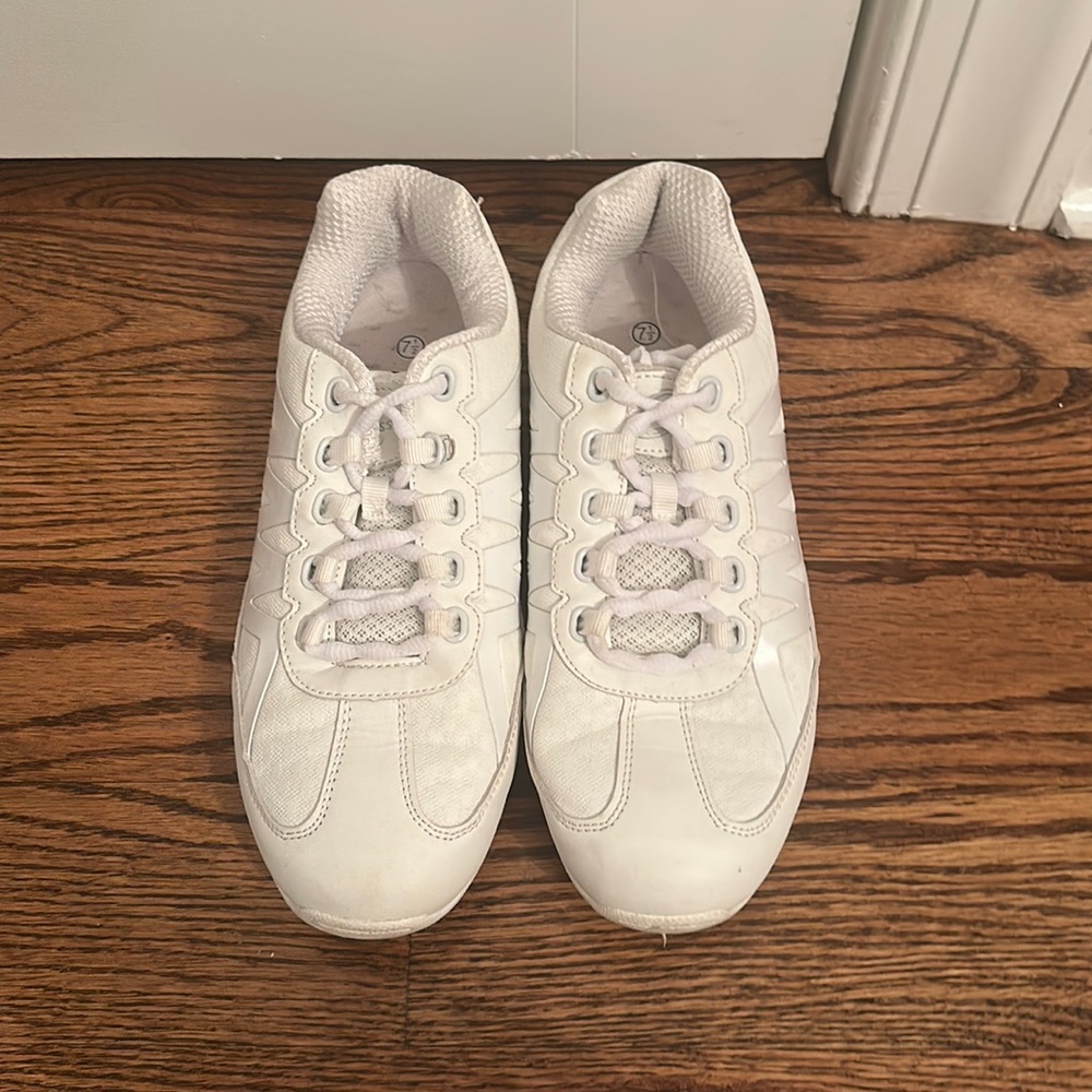 cheerleading shoes